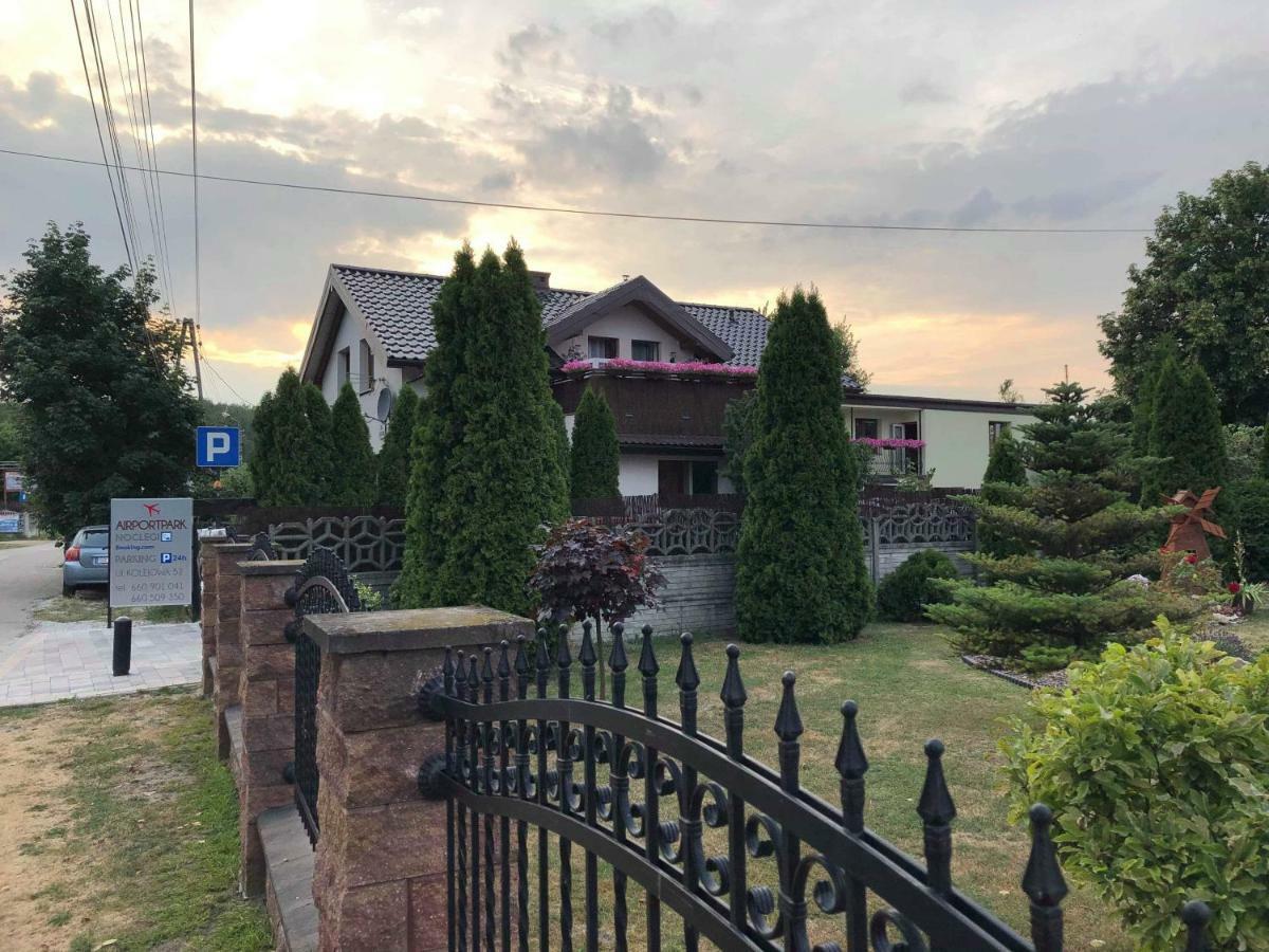 Noclegi Airportpark Pyrzowice Exterior foto